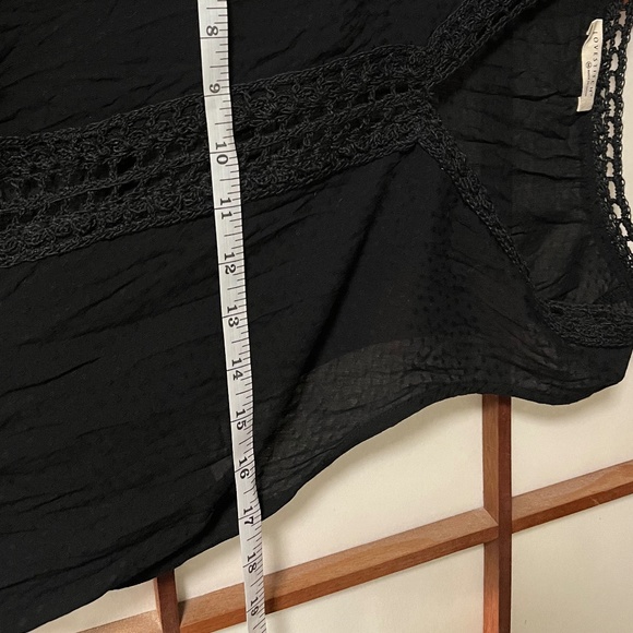 Lovestitch Boho Black Sleeveless Blouse - Picture 7 of 8